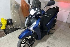 Salve,  Honda sh125 con soli 28.500 km