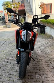 Ktm Duke 790 depotenziata