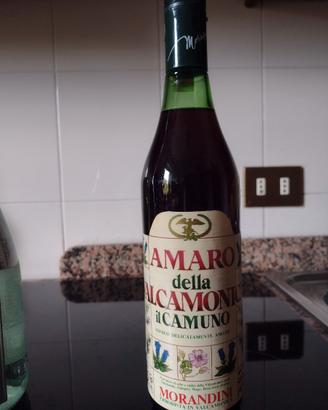 Morandini  amaro della Valcamonica il camuno