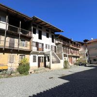 CASA DI CORTE A OCCHIEPPO SUPERIORE