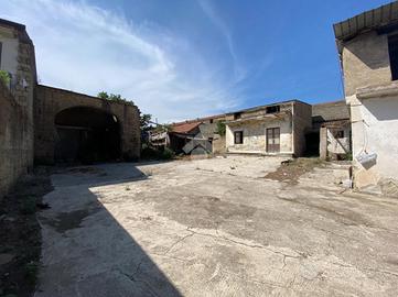 RUSTICO A ORTA DI ATELLA