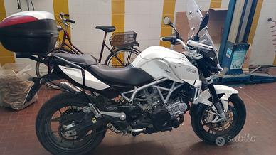 Aprilia mana 850