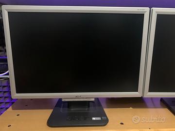 Coppia di monitor Acer 19” HD VGA
