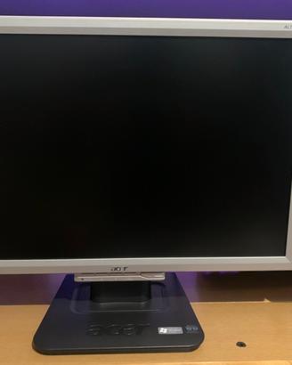 Coppia di monitor Acer 19” HD VGA