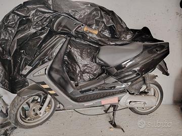 Aprilia sr replica 