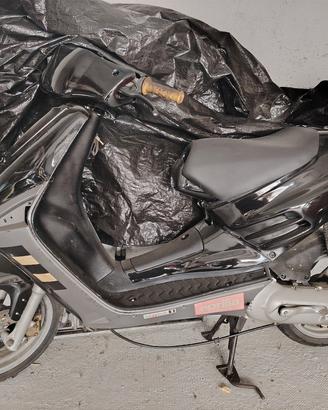 Aprilia sr replica 