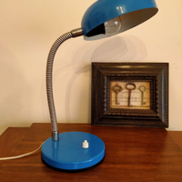 Lampada vintage da tavolo stile Bauhaus azzurro