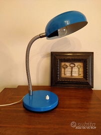 Lampada vintage da tavolo stile Bauhaus azzurro