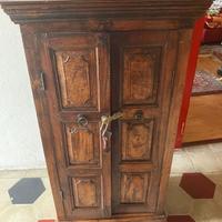Mobile in legno antico