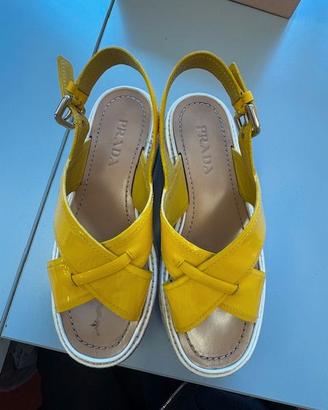 prada sandalo