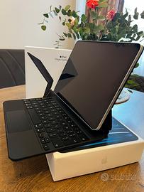 iPad Pro 11" M2 (4ª Gen) 256GB  + Magic Keyboard