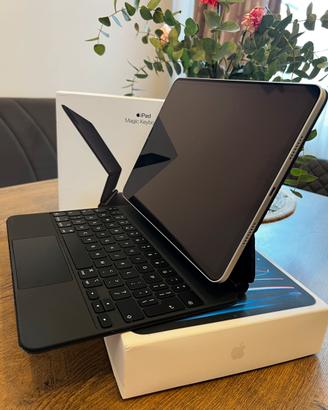 iPad Pro 11" M2 (4ª Gen) 256GB  + Magic Keyboard