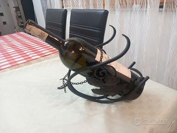 Portabottiglie VINTAGE in Ferro Battuto con Culla