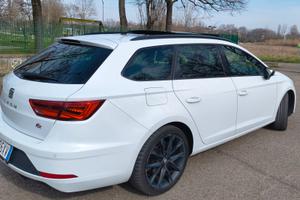 SEAT Leon ST 1.5 TGI FR | Tetto - DSG -