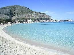 Settimane estive in deliziosa casa 1km da Mondelo