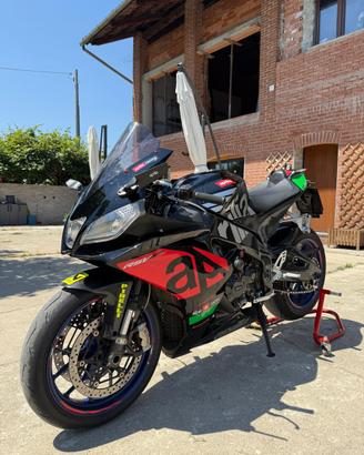 Aprilia Rsv4