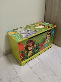 panca e appendiabiti per cameretta