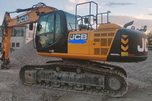 Escavatore Cingolato JCB 235