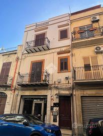 3 LOCALI A CARINI