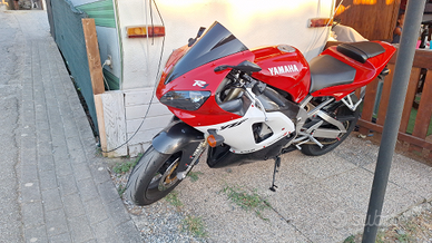 Yamaha r1 2001