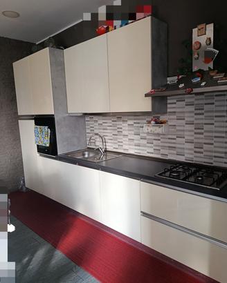 ARREDAMENTO COMPLETO 