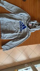 Felpe e pantalone Adidas bambino dai 6 a 9 anni