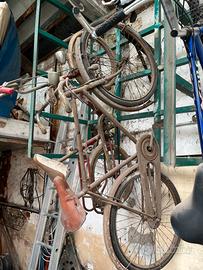 Due bici da restaurare