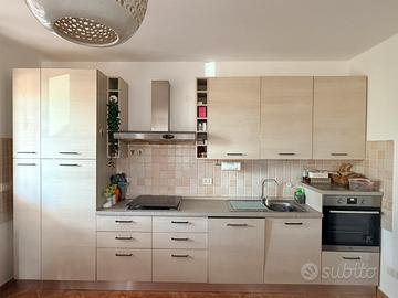 Cucina completa 390 cm con elettrodomestici