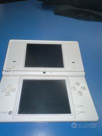 NINTENDO DSi (trattabile)