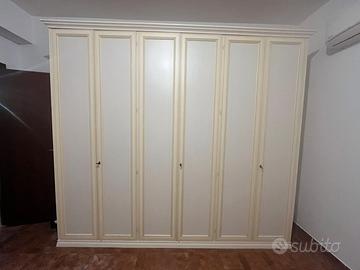 Armadio a 6 ante