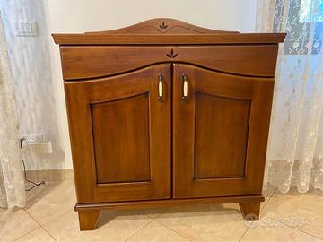 Credenza da cucina in legno massello