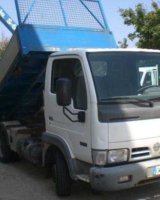 NISSAN CABSTAR 35.13 RIBALTABILE TRILATERALE ANNO 