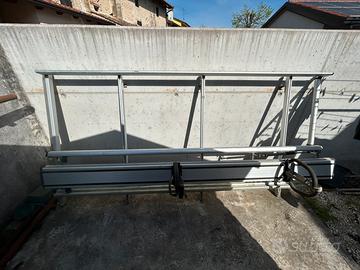 Portapacchi con porta scala idraulico