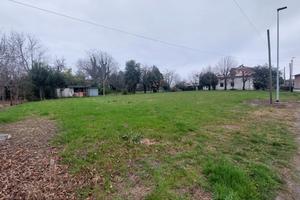 Terreno edificabile residenziale/commerciale