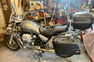 Moto Guzzi con borse – da rimettere in strada