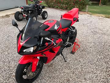 Honda cbr 1000 rr