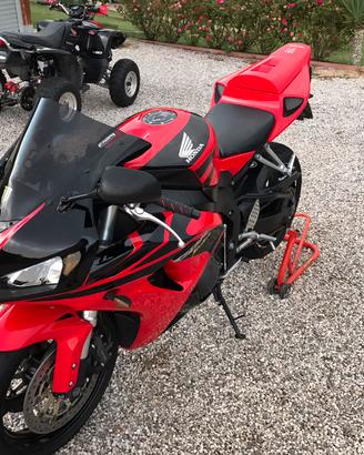 Honda cbr 1000 rr