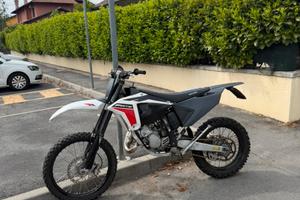 Fantic xe 125 2022     !20 ORE!