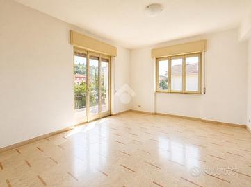 3 LOCALI A MOZZO