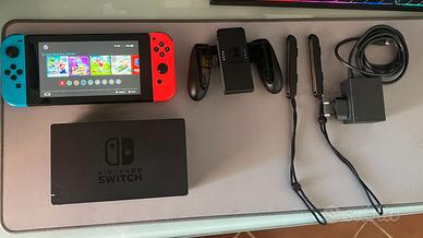 Nintendo Switch 2019 colorazione Neon