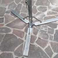 Cavalletto per ombrellone di grandi dimensioni