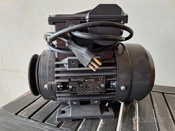 MOTORE ELETTRICO  230 V   / 0,75 KW CON PULEGGIA