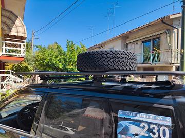rack/portapacchi con pannello solare