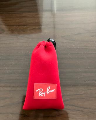 OCCHIALI DA SOLE MODELLO RAYBAN. PARI AL NUOVO.
