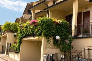 Eleganza, luce e panorama: appartamento pronto da