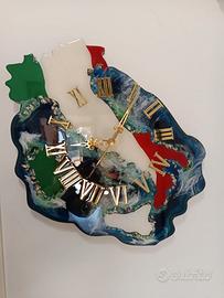 Orologio da parete unico "Italia" in resina epossi