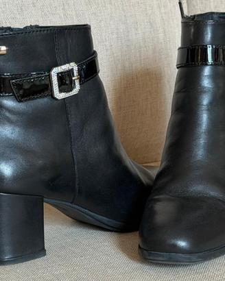 STIVALETTO