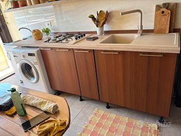 Cucina da esterno lineare