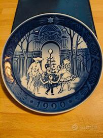 Piatto Royal Copenaghen 1990 originale