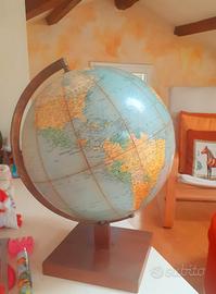 magnifico mappamondo